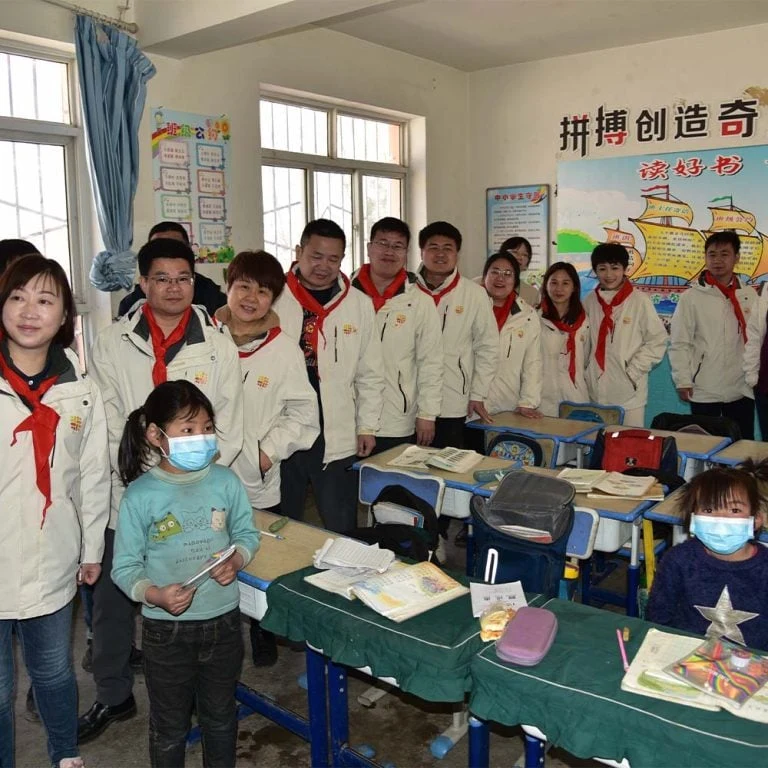 Daxin workers in the headquarter building 03