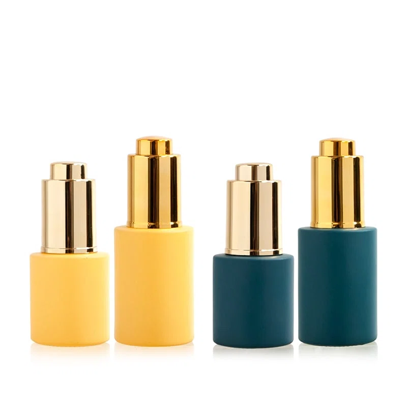 four colored plastic packaging for formulas 01