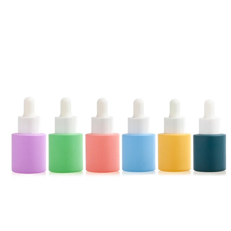 six colored plastic packaging for formulas 01